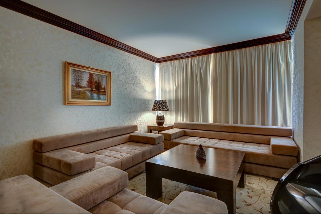 Shiroka Laka Hotel 외부 사진