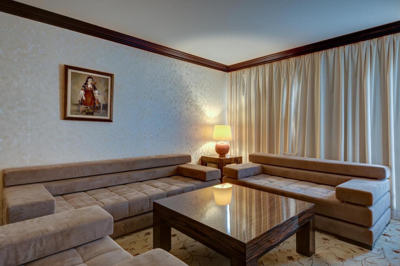 Shiroka Laka Hotel 외부 사진