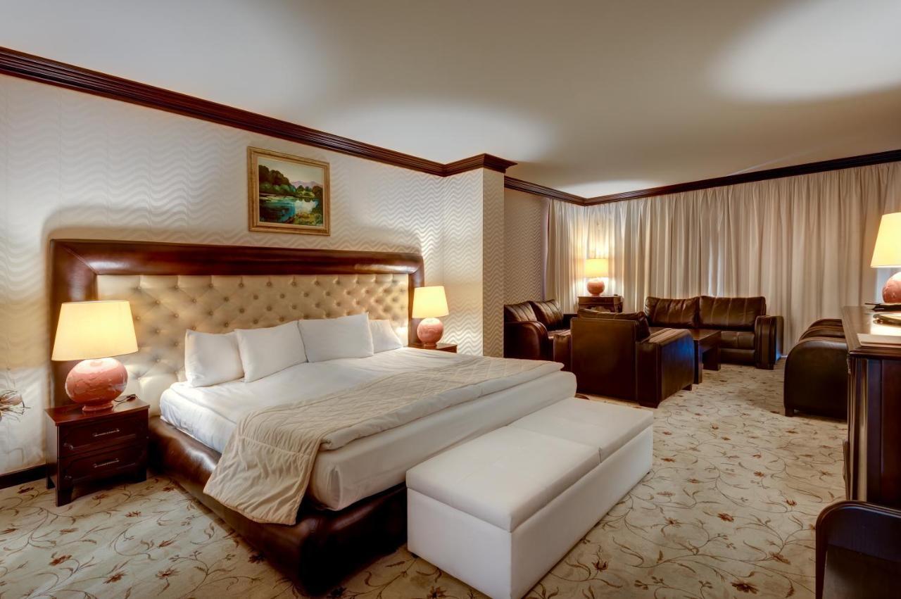 Shiroka Laka Hotel 외부 사진