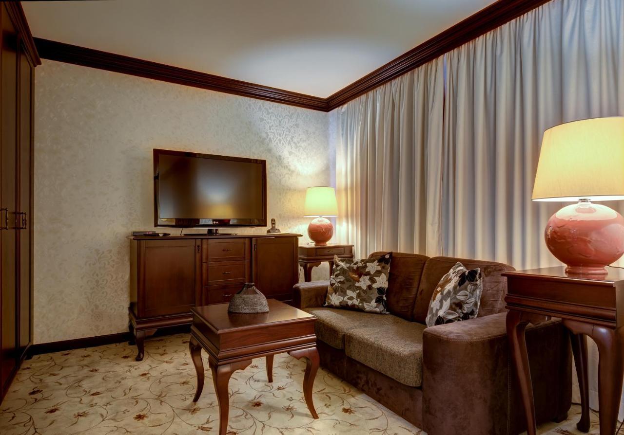 Shiroka Laka Hotel 외부 사진