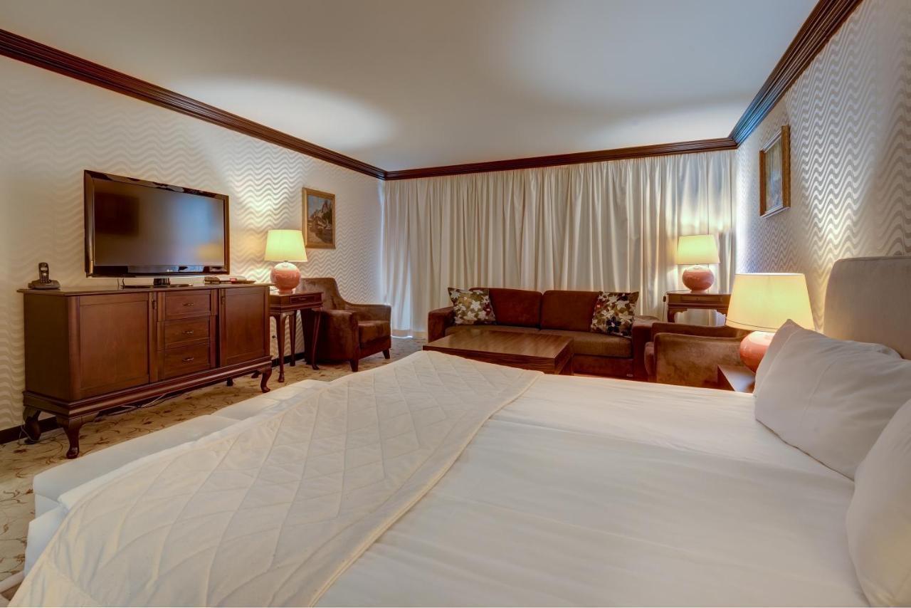 Shiroka Laka Hotel 외부 사진