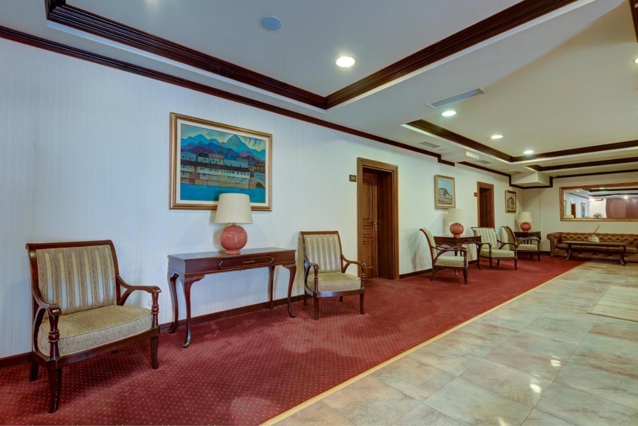 Shiroka Laka Hotel 외부 사진