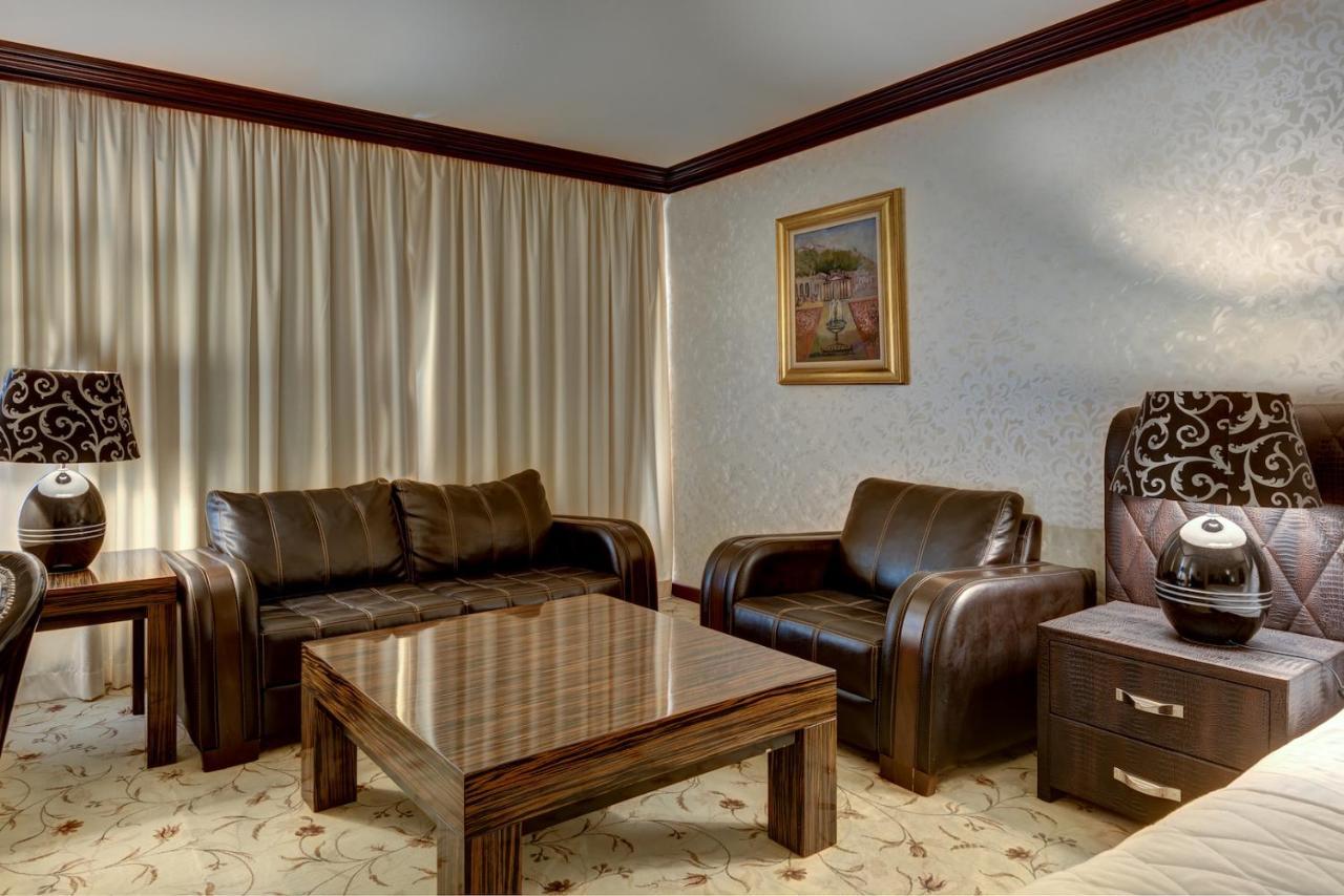 Shiroka Laka Hotel 외부 사진