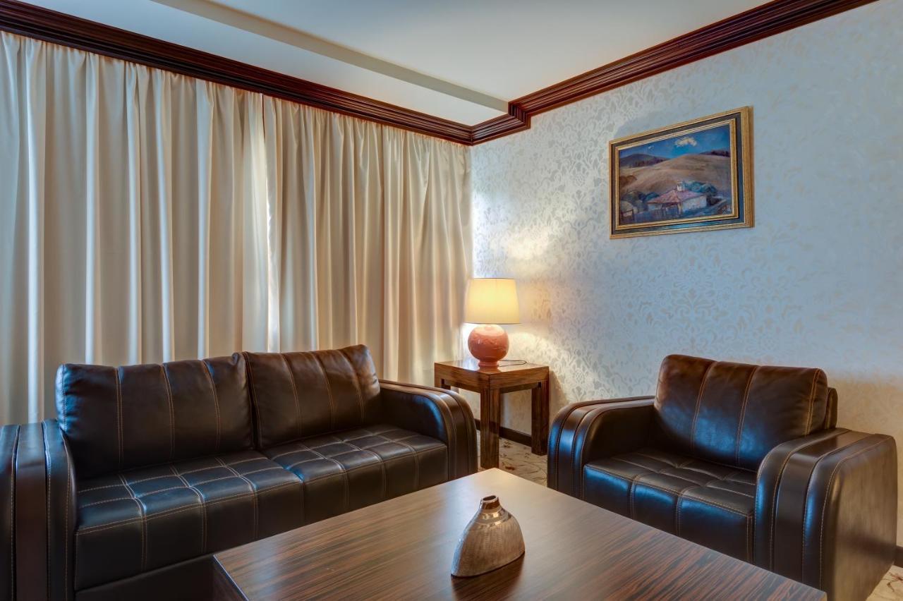 Shiroka Laka Hotel 외부 사진